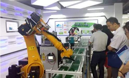 中国电子总经理刘烈宏 发展智能制造是一项长期的系统性工程